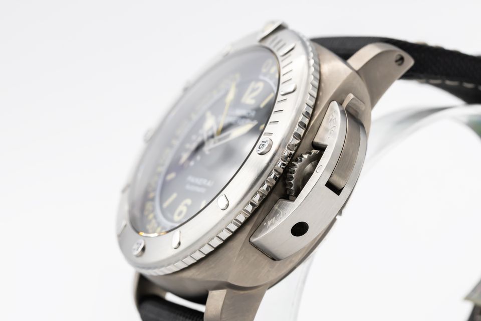 Panerai Luminor Submersible PAM00193 Image 2